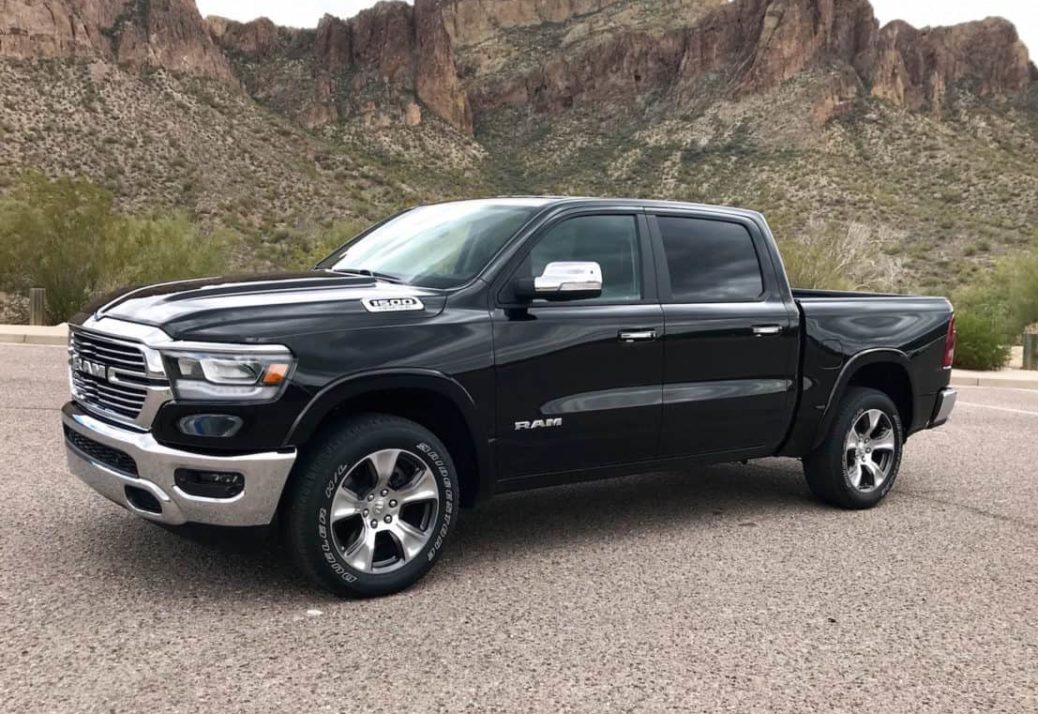 2016 Ram 1500 Laramie Crew Cab 4WD - wide 3