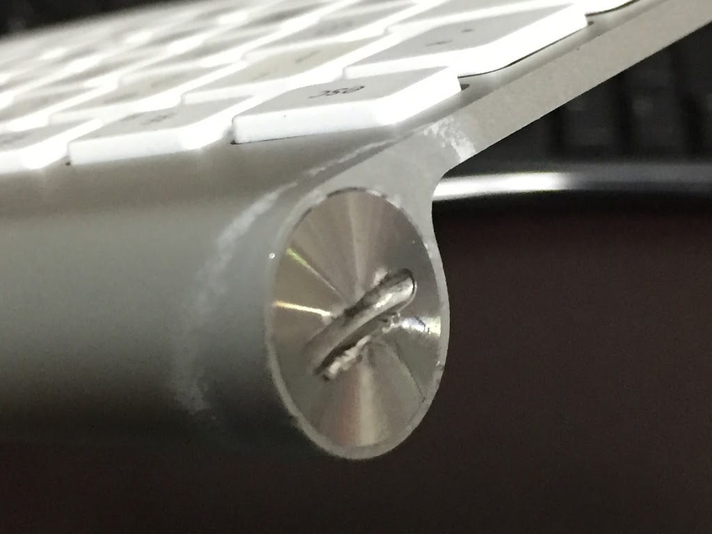 apple wireless keyboard battery cap stuck