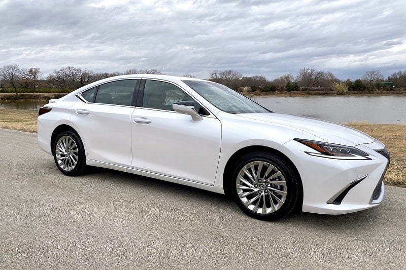 Rear Bumper Kit | LEXUS ES 250 LUXURY - ULTRA LUXURY 2021 Rear Bumper Kit | LEXUS ES 250 LUXURY - ULTRA LUXURY 2021