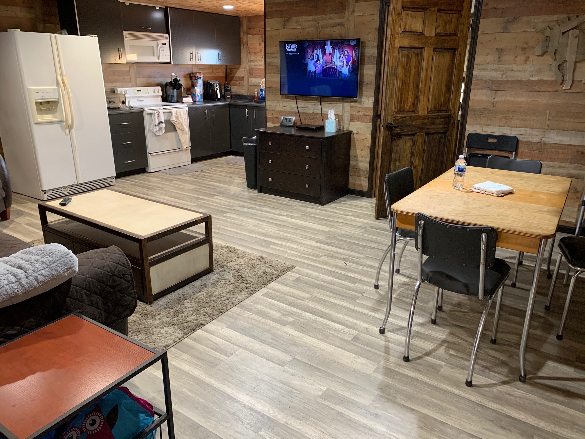 sip shop break area