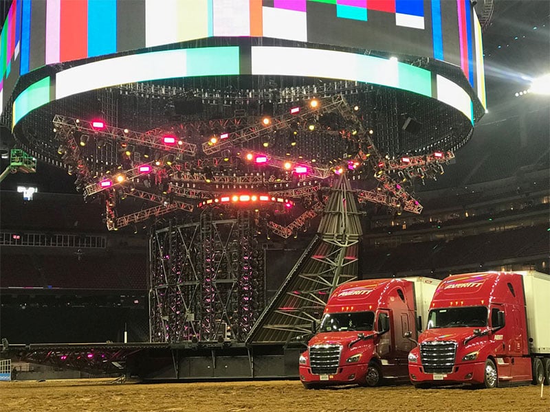 on-tour-logistics-equipment-arena