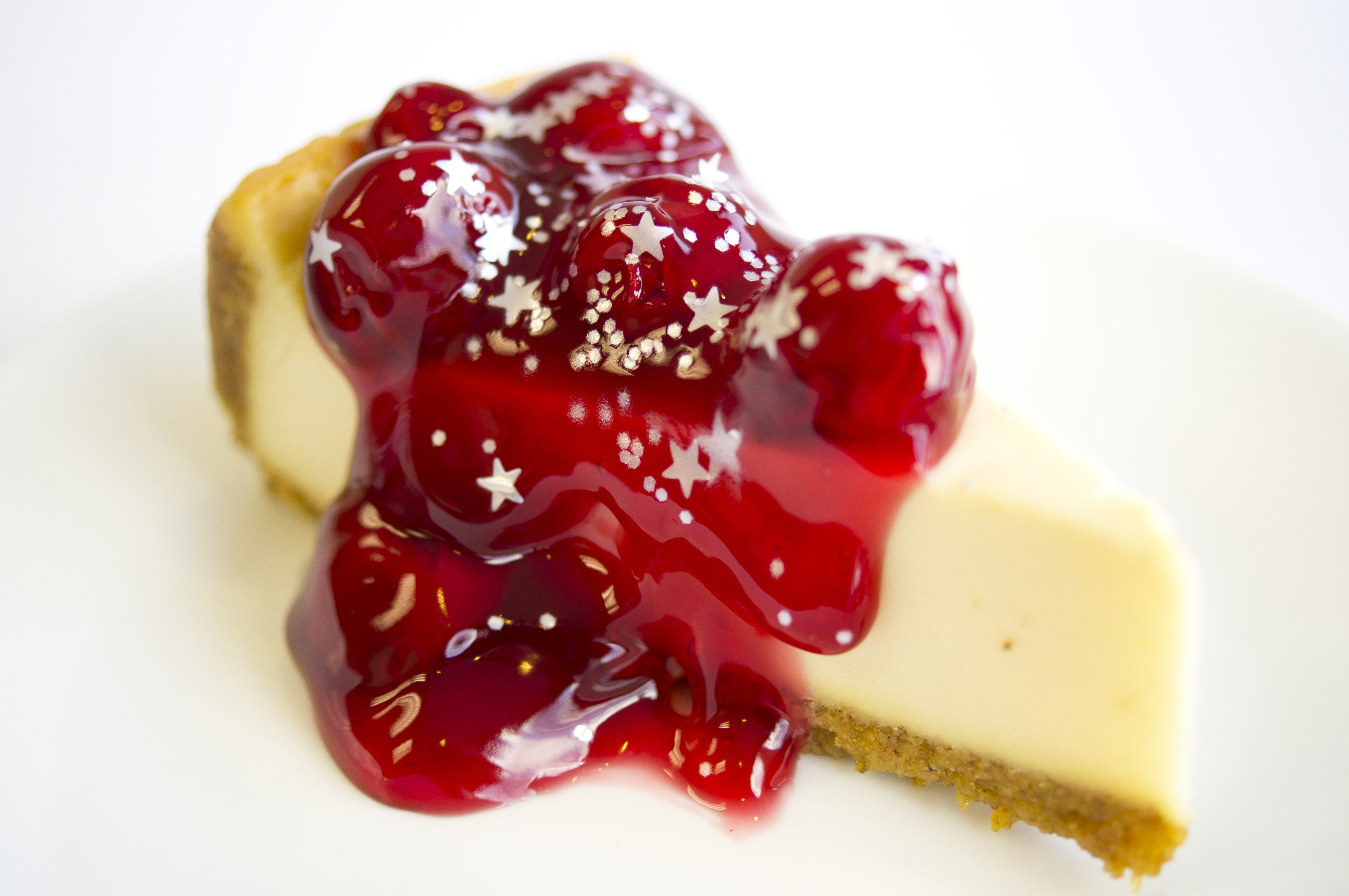 cheesecake with silver stars and hexagons