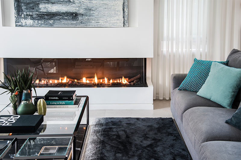 Advantages of Gas vs. Electric Fireplaces