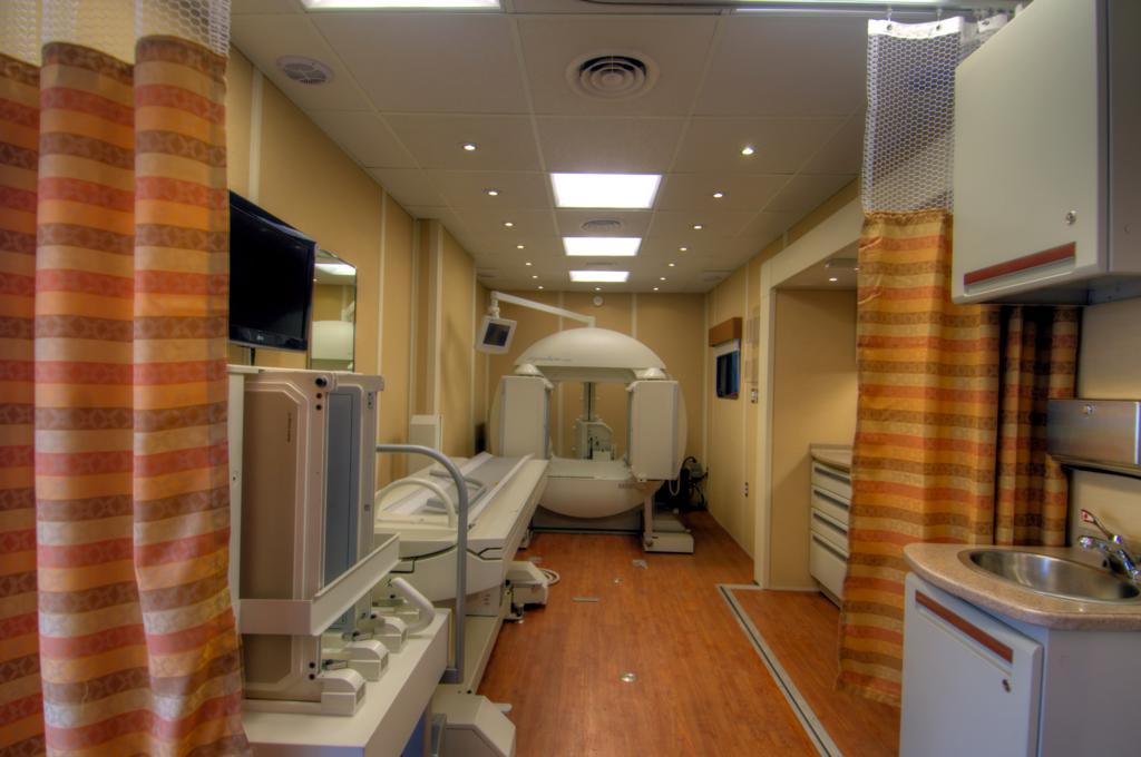 Nuclear medicine mobile clinic