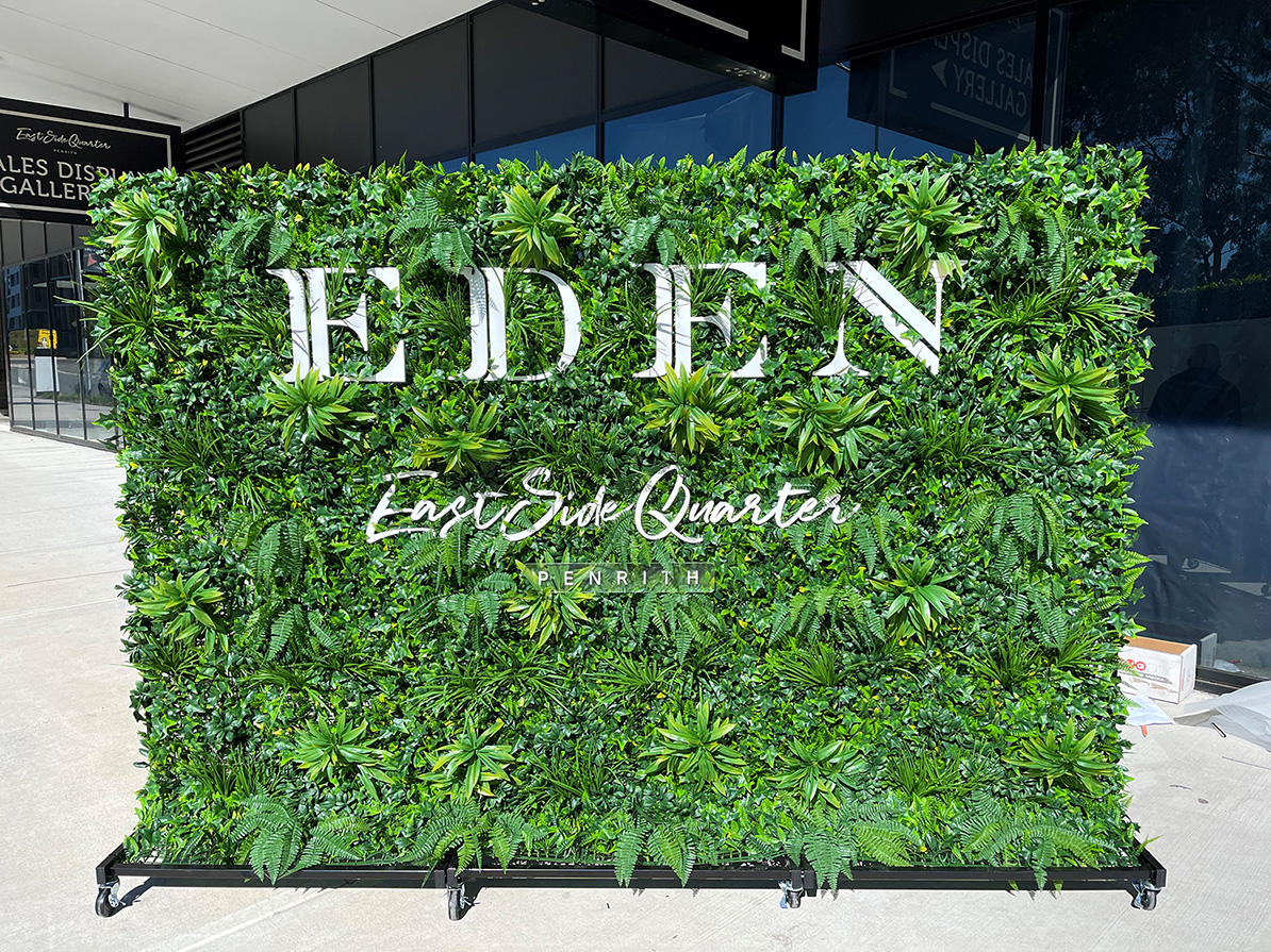 Mesh grid portable wall installation for Eden