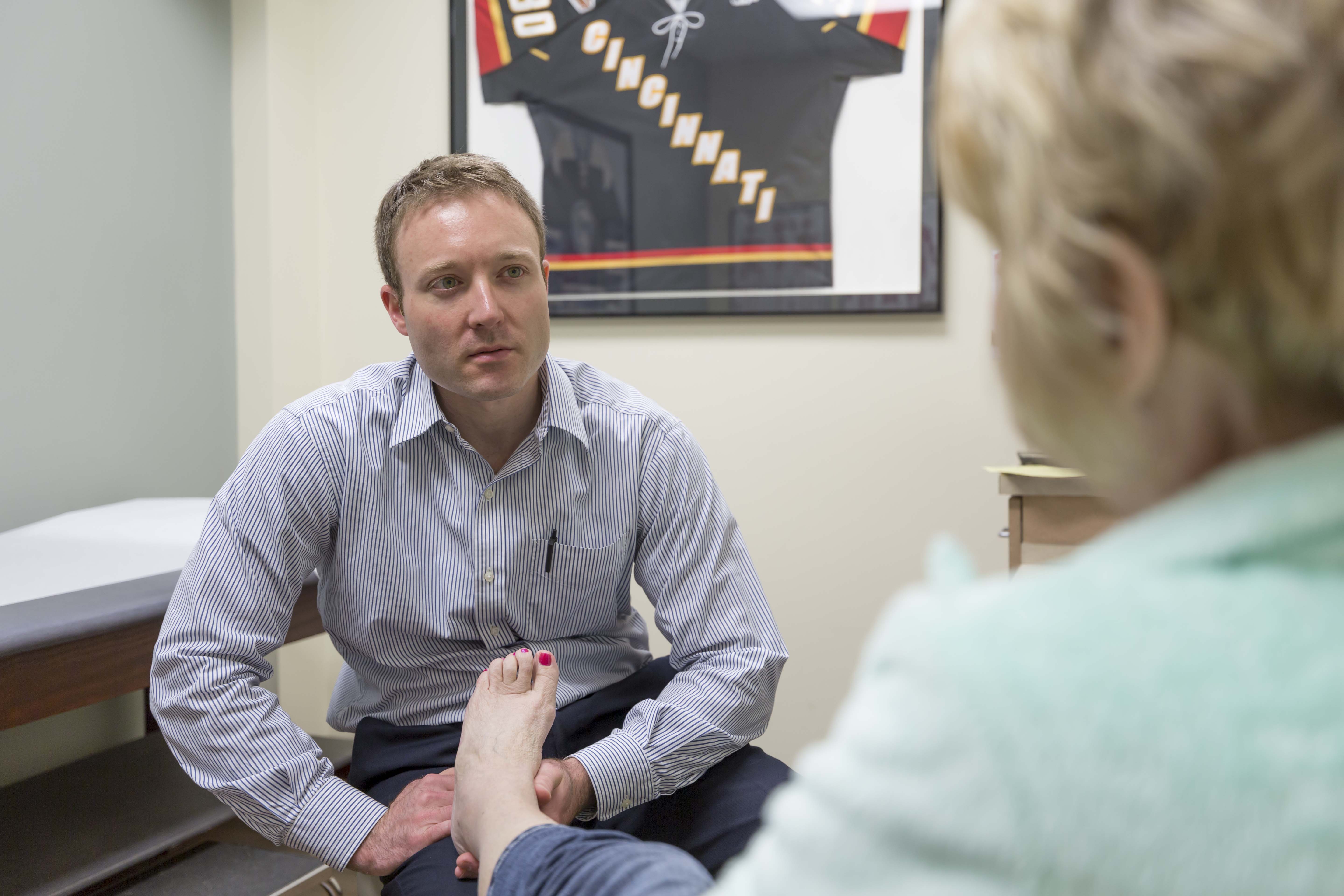 Low ankle sprains versus High ankle sprains: Orthopedic Center for