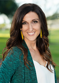 JulieRiley_2018_200px